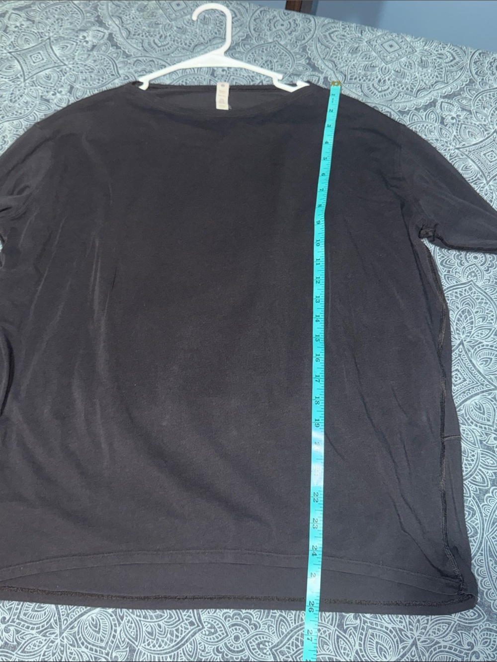lululemon Back In Action Black Long-Sleeve Top Size 8 - Picture 7 of 8